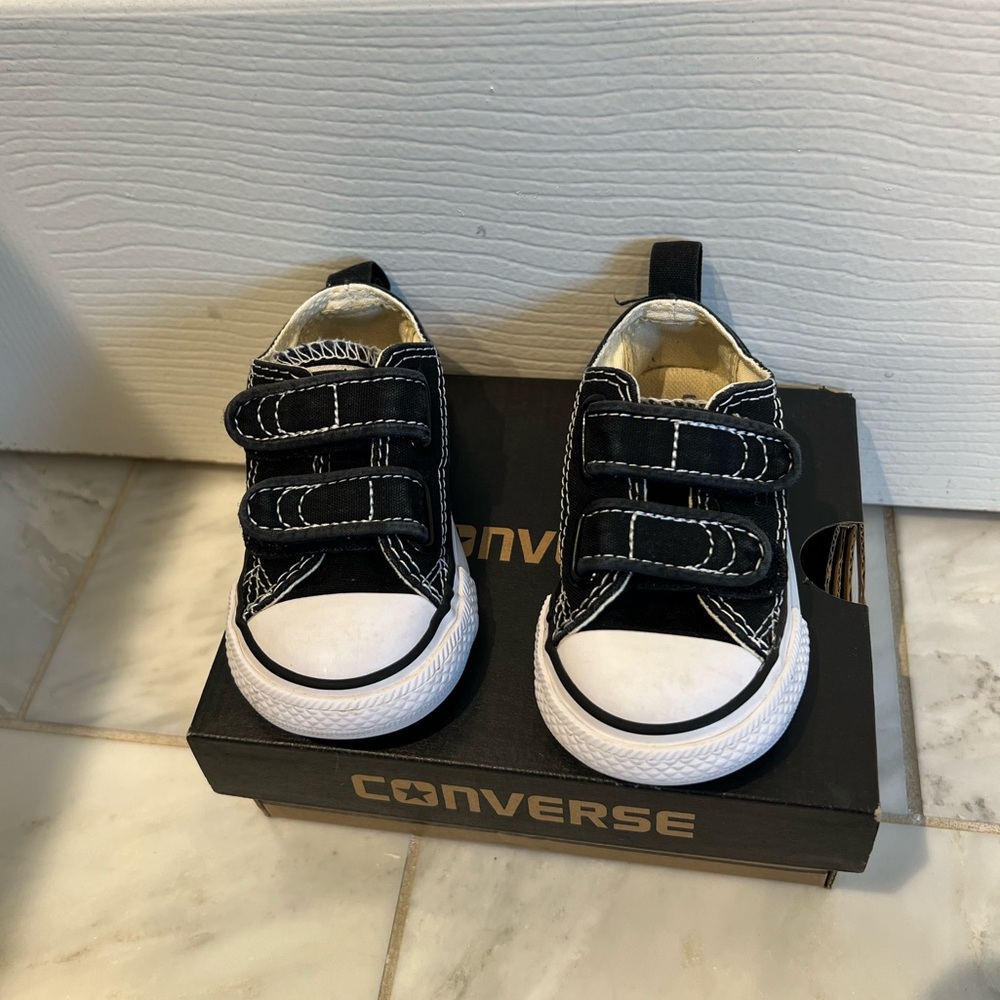 Converse All Star Sneakers, toddler size 5, black and white